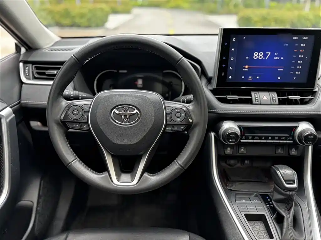 Toyota RAV4 Rongfang 2021 2.0L CVT 2WD Premium фото 2
