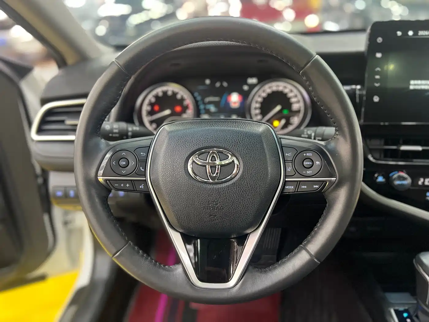 Toyota Camry 2023 2.0G Luxury Edition фото 14