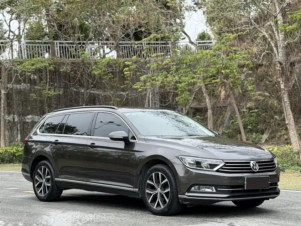 Volkswagen Weilan 2016 380TSI 2WD Comfort Edition фото 3