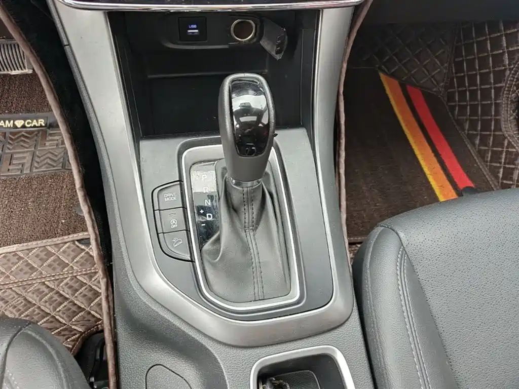 Hyundai Beijing Hyundai ix35 2019 2.0L Automatic 2WD Zhiyong·Enjoy China V фото 14