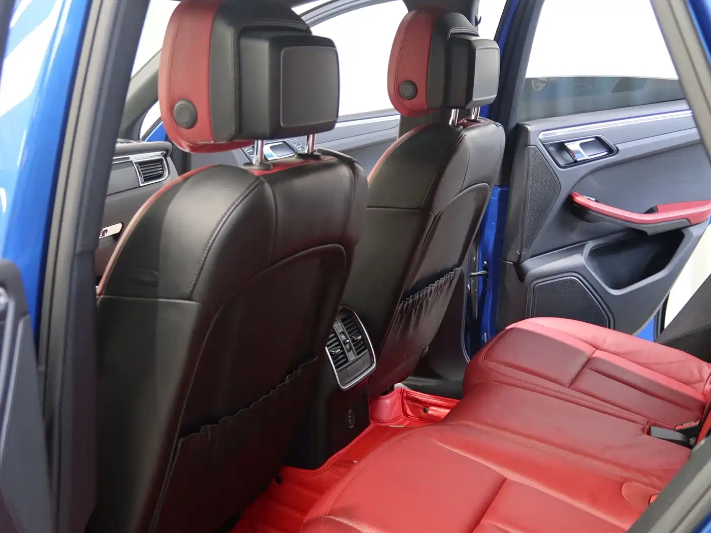 Porsche Macan 2017 Macan 2.0T фото 8