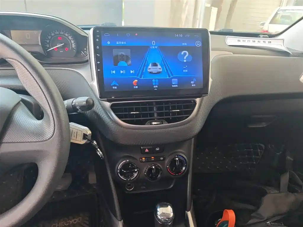 Peugeot 2008 2014 1.6L Automatic Trend Edition фото 13
