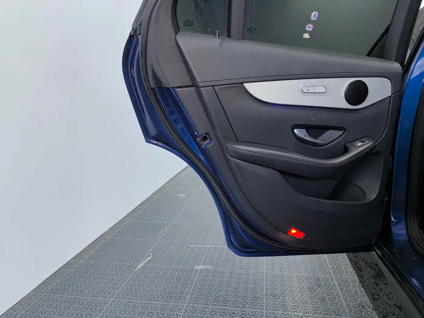 Mercedes-Benz GLC Coupe 2020 GLC 260 4MATIC Coupe SUV фото 14