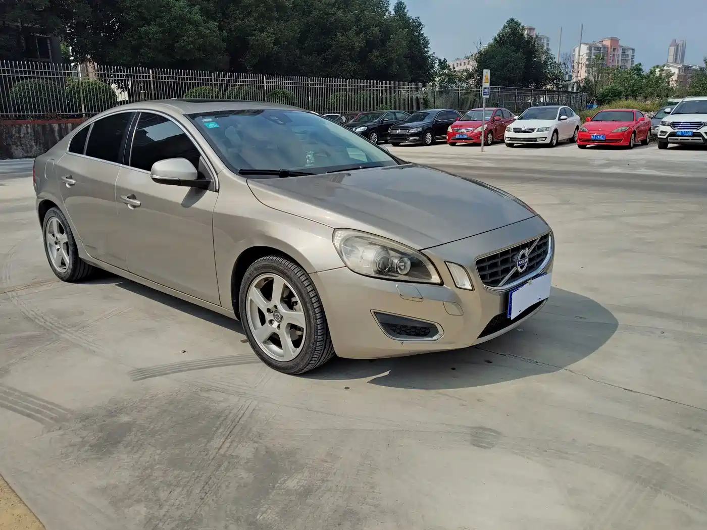 Photo 3 - Volvo S60 (Import)