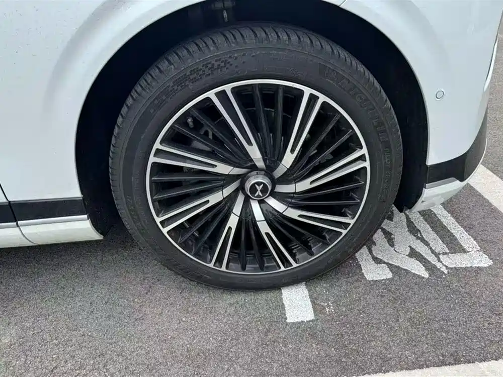 XPeng G9 2025 680 Ultra Long Range AWD Max фото 3