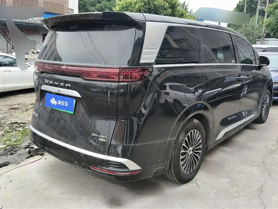 Denza D9 2025 DM-i Smart Drive Edition 1020 AWD Premium фото 3