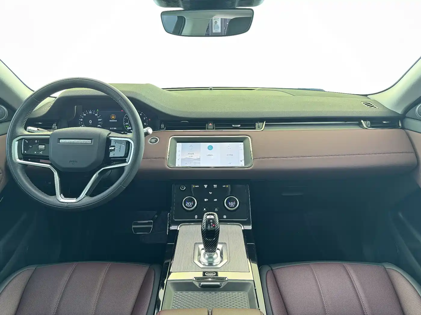Land Rover Range Rover Evoque New Energy 2022 Range Rover Evoque L P300e Plug-in Hybrid фото 13