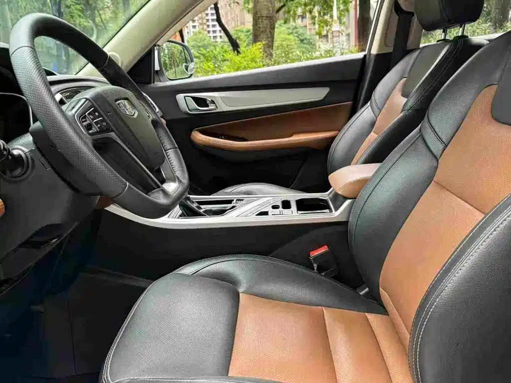 Geely Emgrand X6 2018 1.4T CVT 4G Connected Luxury 9
