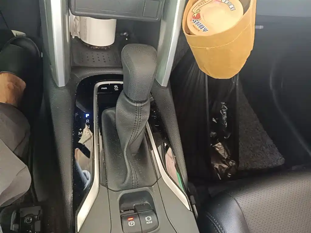 Toyota Corolla Cross 2022 2.0L Pioneer Edition фото 14