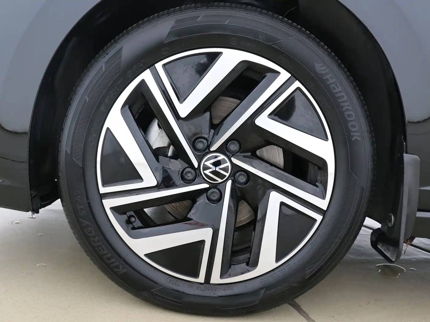 Volkswagen Sagitar 2024 300TSI DSG Surpass Edition фото 16