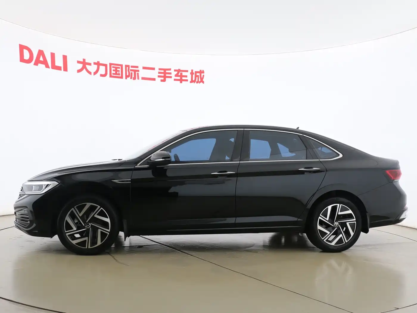 Volkswagen Sagitar 2024 300TSI DSG Surpass Edition фото 5
