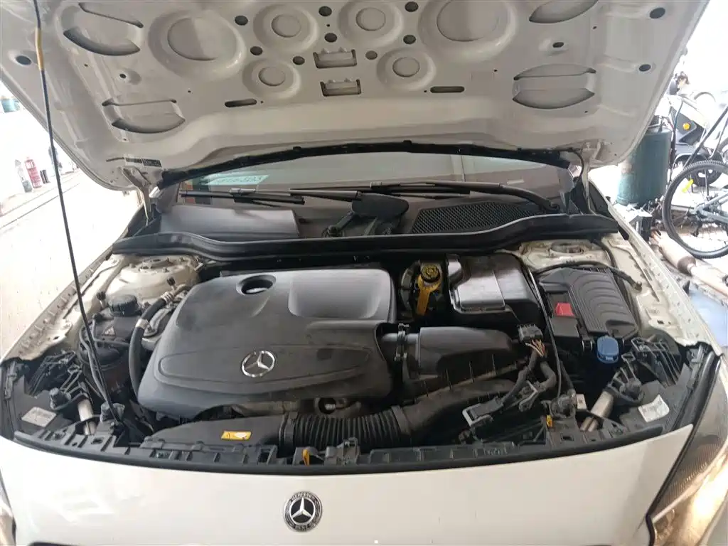 Mercedes-Benz GLA 2018 GLA 200 Dynamic фото 16