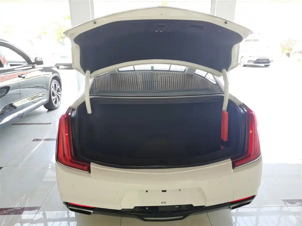 Cadillac XTS 2018 28T Technology фото 15