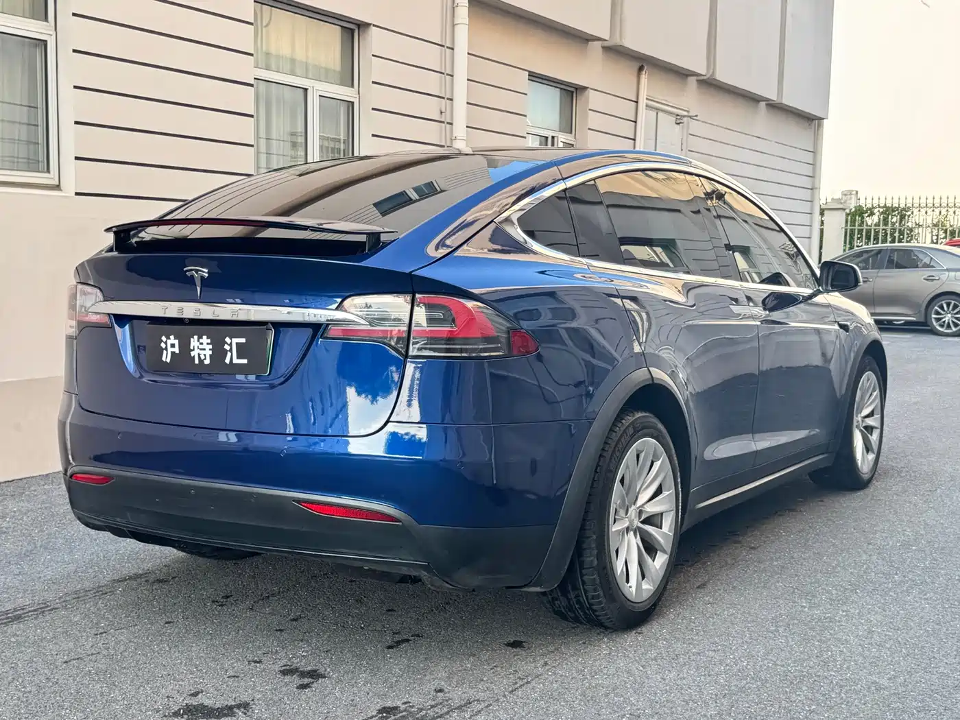 Фото 6 - Tesla Model X