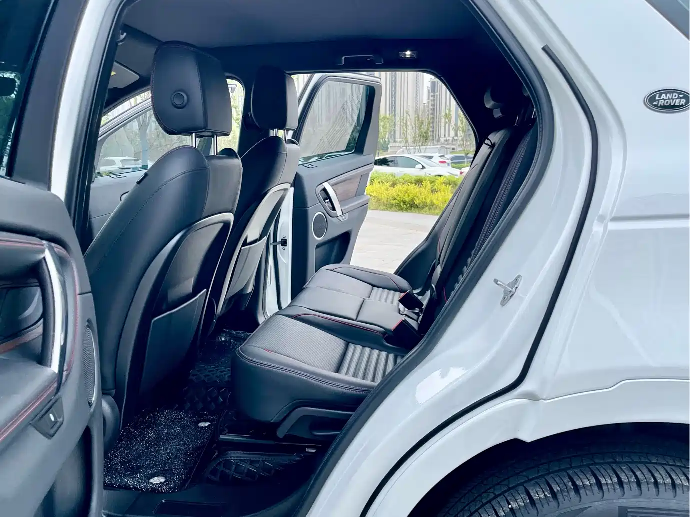 Land Rover Discovery Sport 2020 249PS R-Dynamic Performance Tech 7-seater фото 12