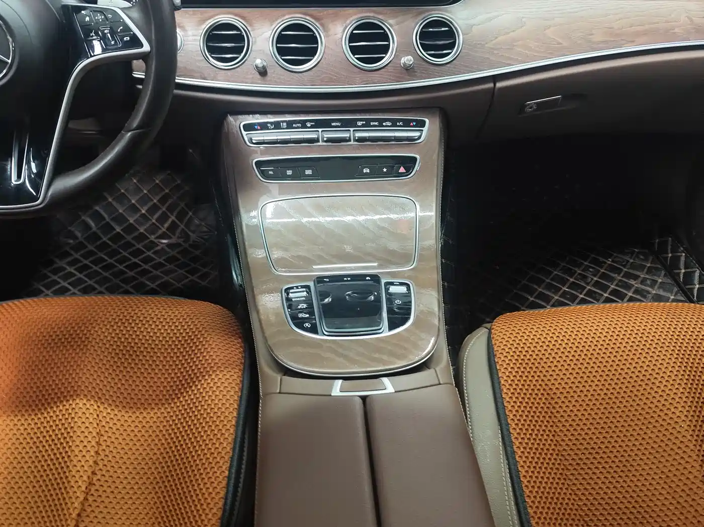 MERCEDES-BENZ E CLASS