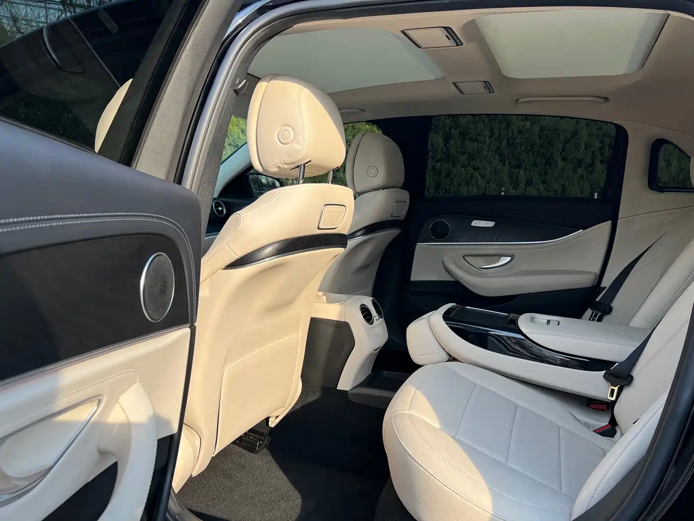 Mercedes-Benz E-Class 2016 E 300 L Sport Luxury фото 12