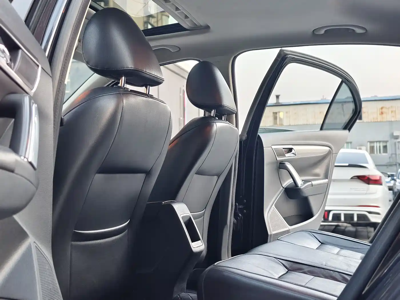 Volkswagen Lavida 2013 Facelift 1.4TSI DSG Comfort фото 14