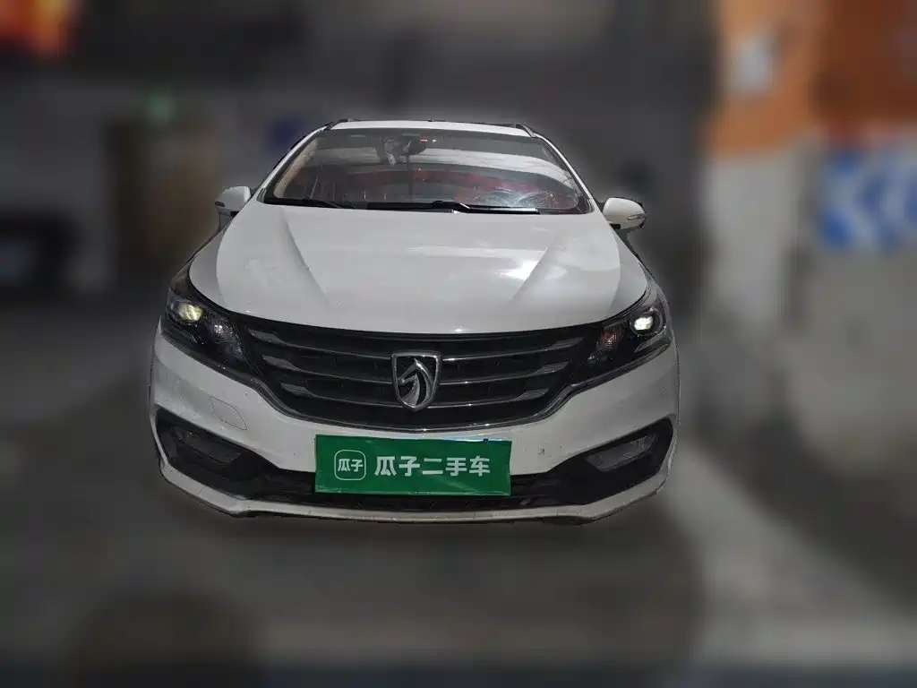 Baojun 310W 2017 2017 1.5L Manual Fashion Edition (China V)