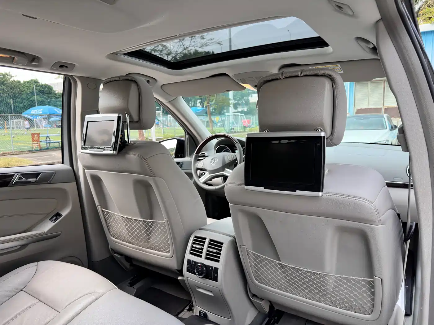 Mercedes-Benz GL-Class 2011 GL 450 4MATIC Premium фото 21