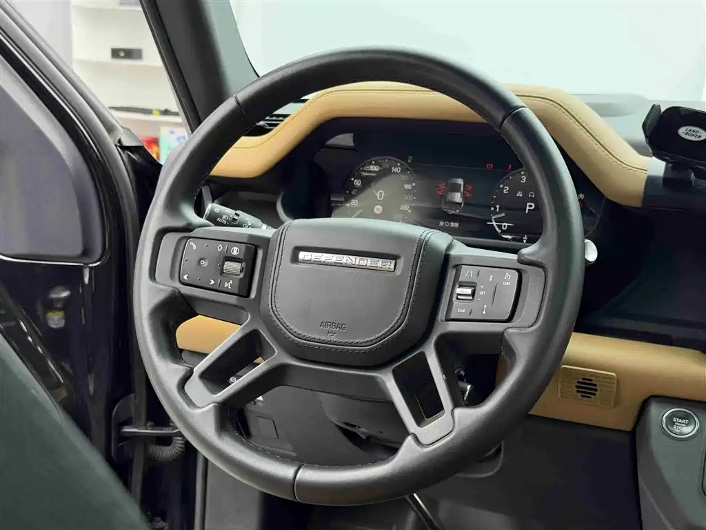 Land Rover Defender 2024 110 3.0T P400 X фото 14