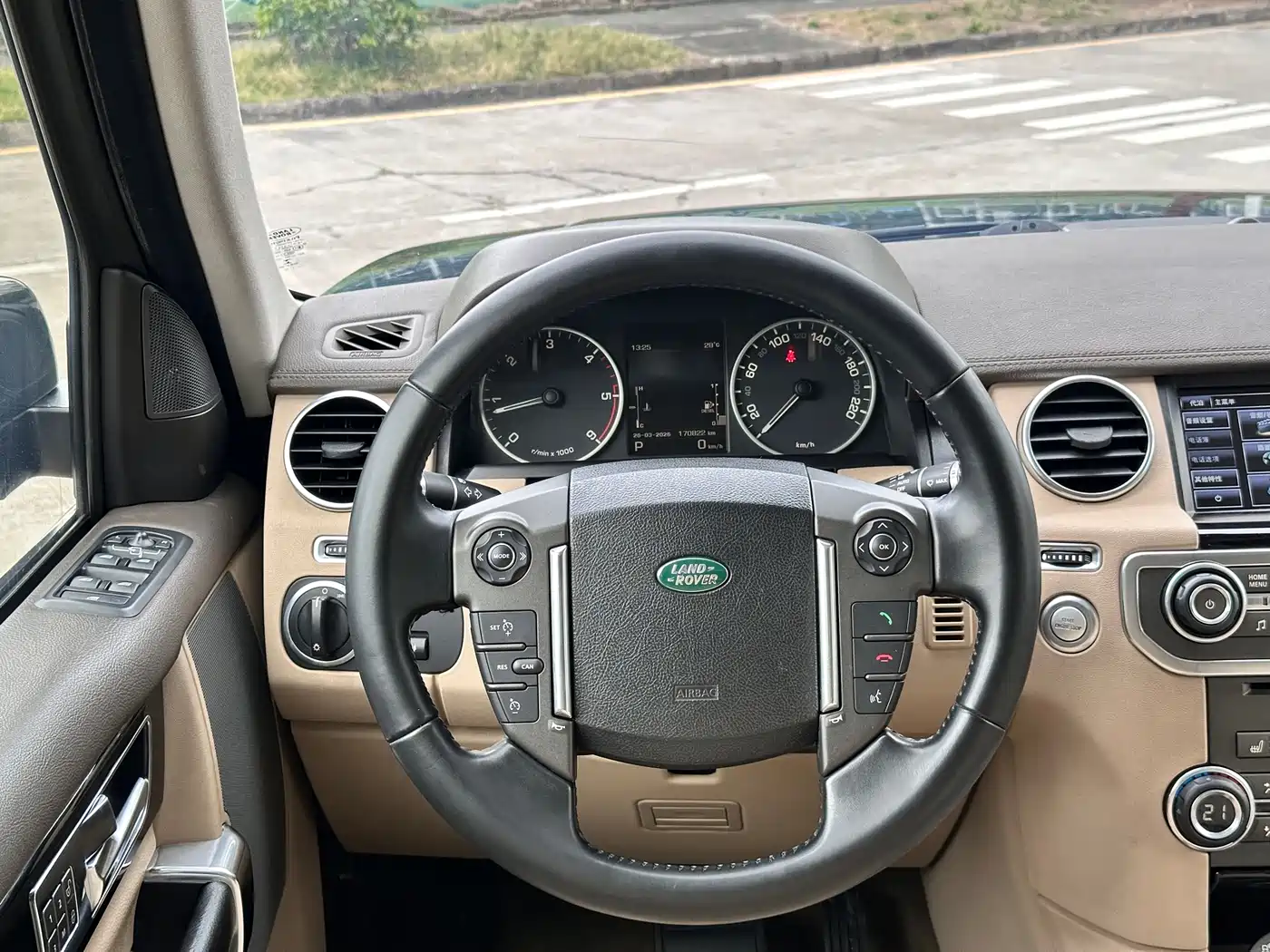 Land Rover Discovery 2012 3.0 SDV6 HSE Diesel фото 19