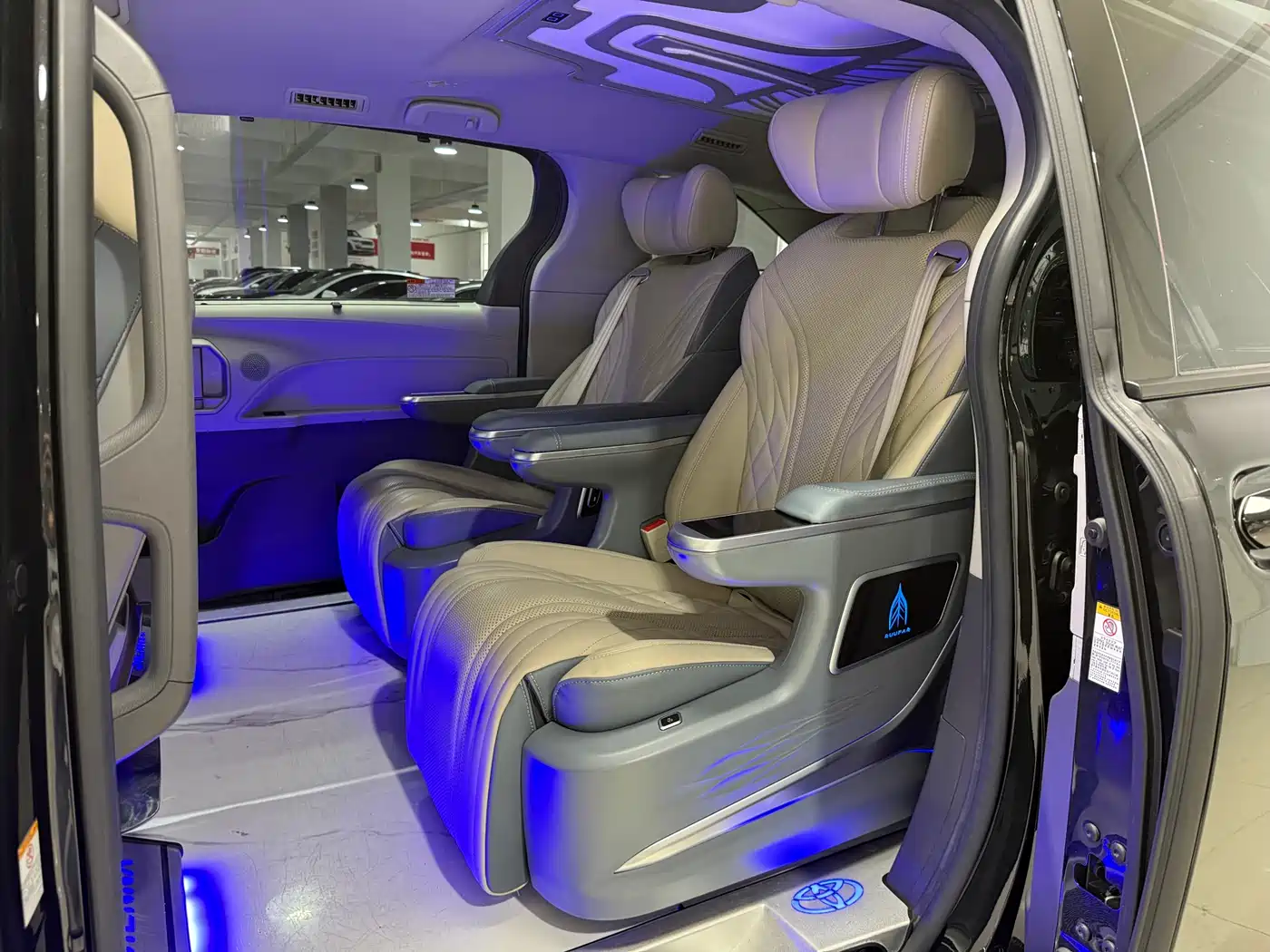 Toyota Sienna 2021 2.5L Hybrid Comfort Edition фото 11