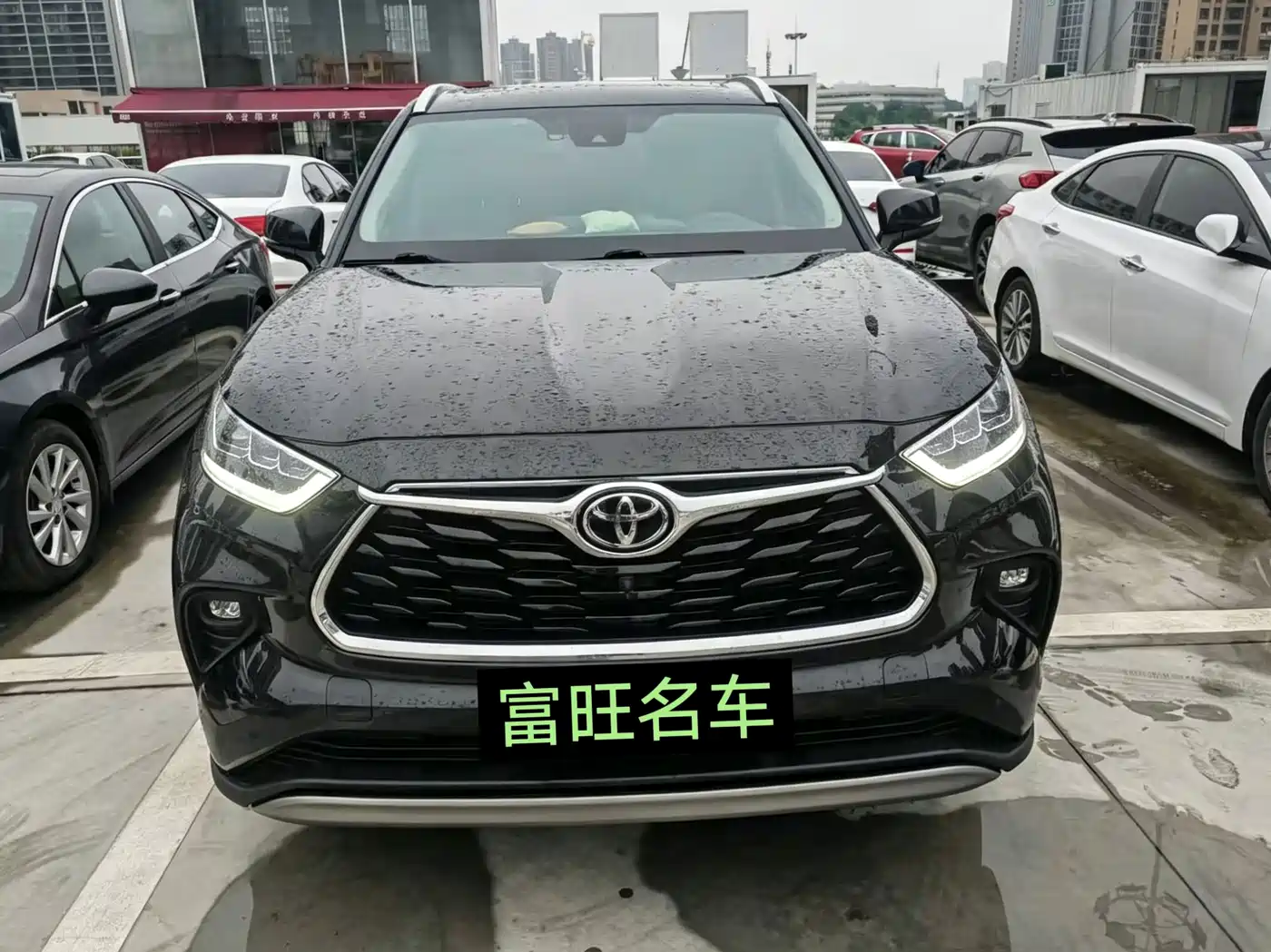 TOYOTA HIGHLANDER