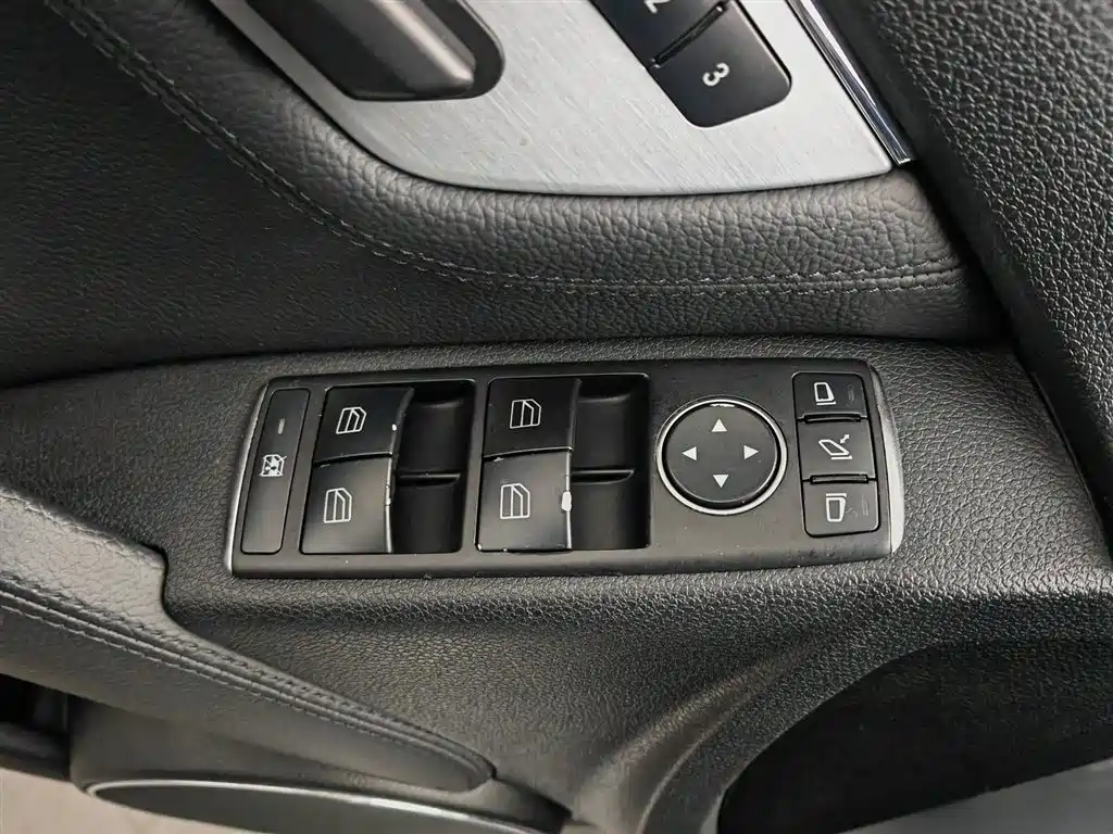Mercedes-Benz C-Class (Import) 2010 C 200 CGI Estate фото 9
