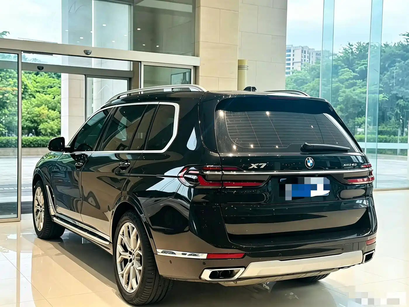 BMW X7 2024 2023 xDrive40i Leading Luxury Package