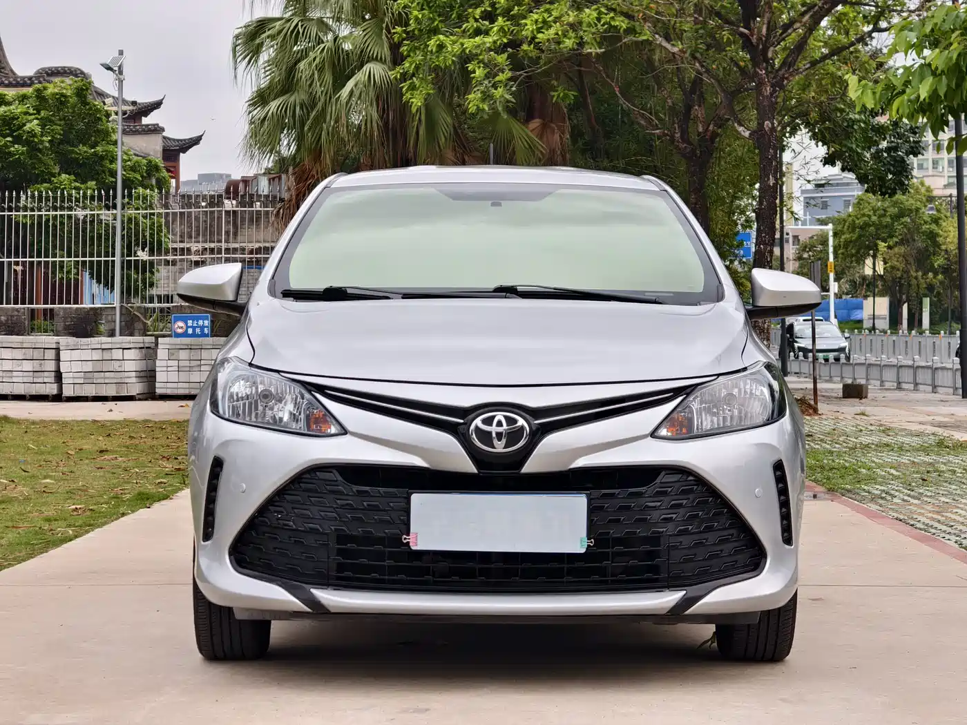 Toyota Vios FS 2017 1.5L CVT Fengchi Edition фото 2