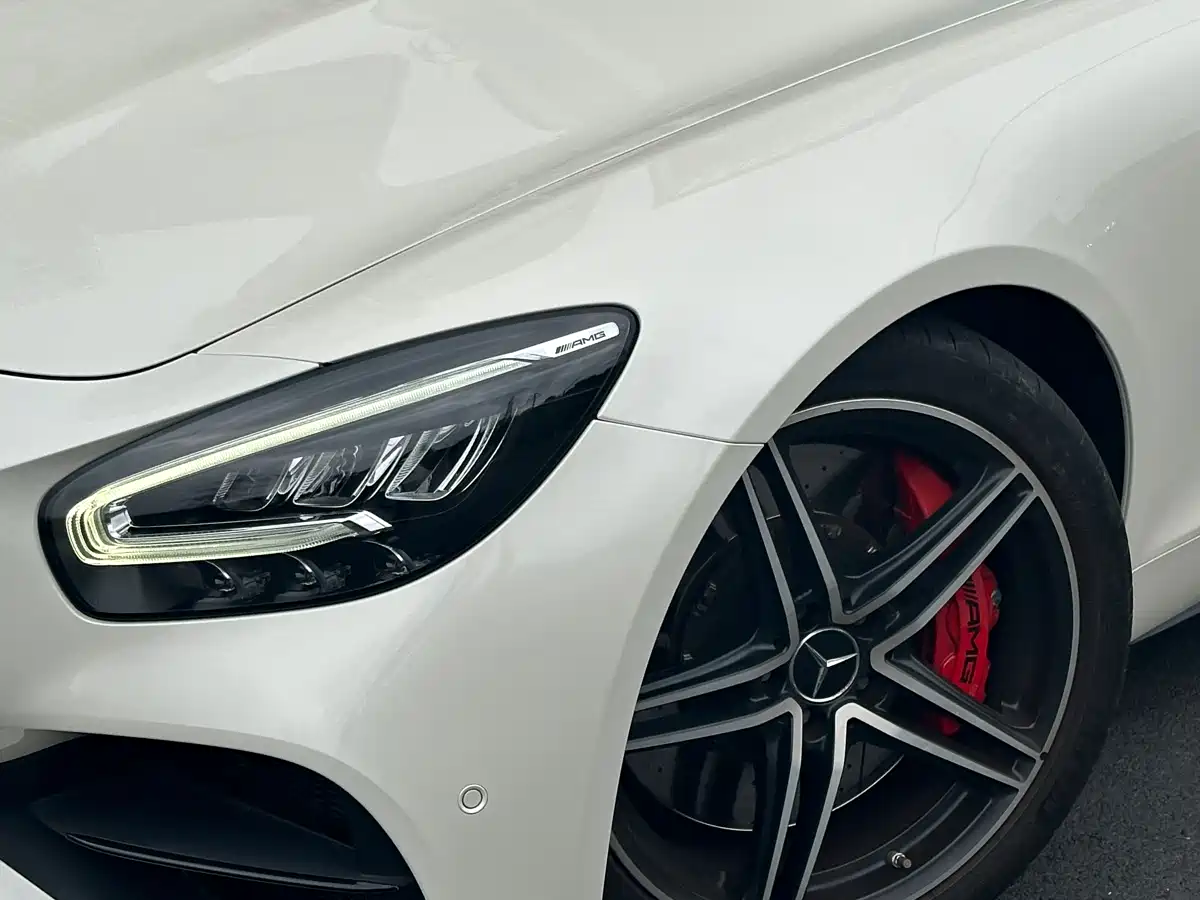 MERCEDES-BENZ AMG GT