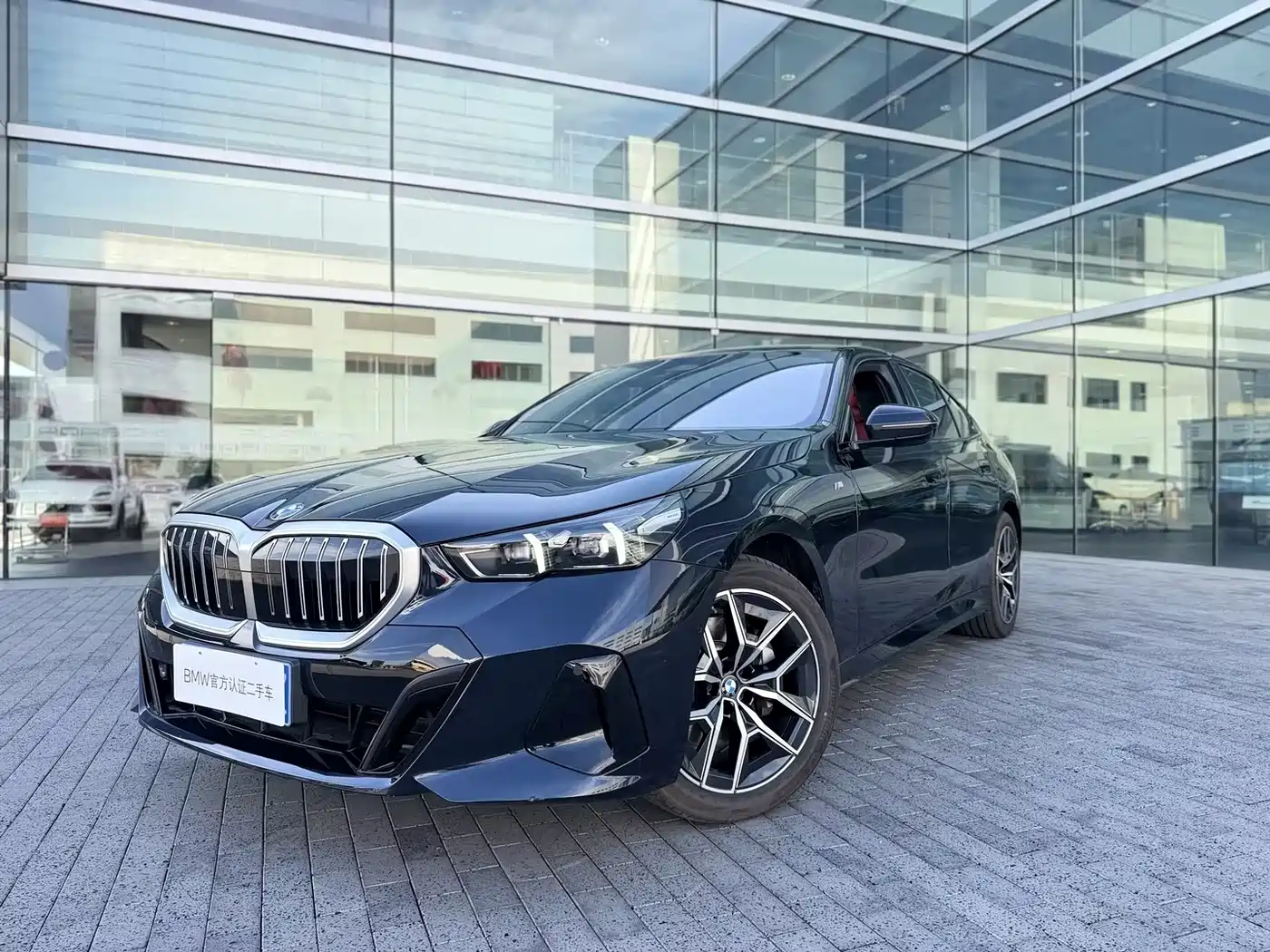 BMW 5 Series (Import) 2024 530i Leading Model M Sport Package