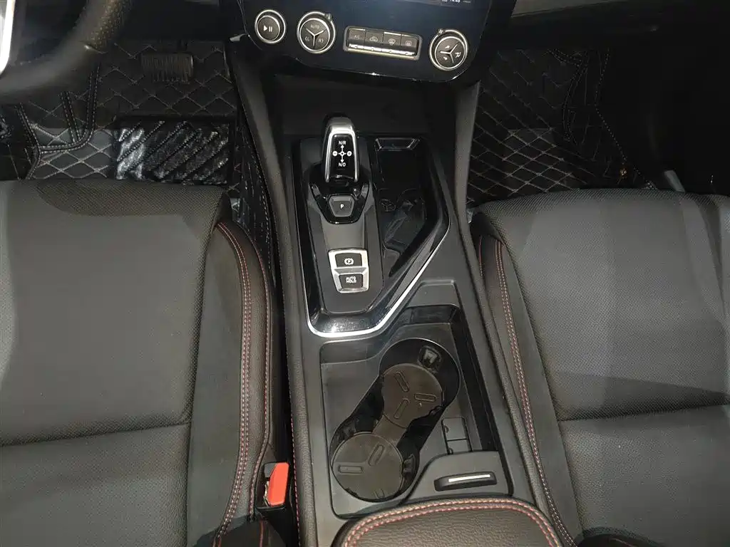 Lynk & Co 02 2019 1.5T DCT FWD Jin Pro Version China VI фото 16