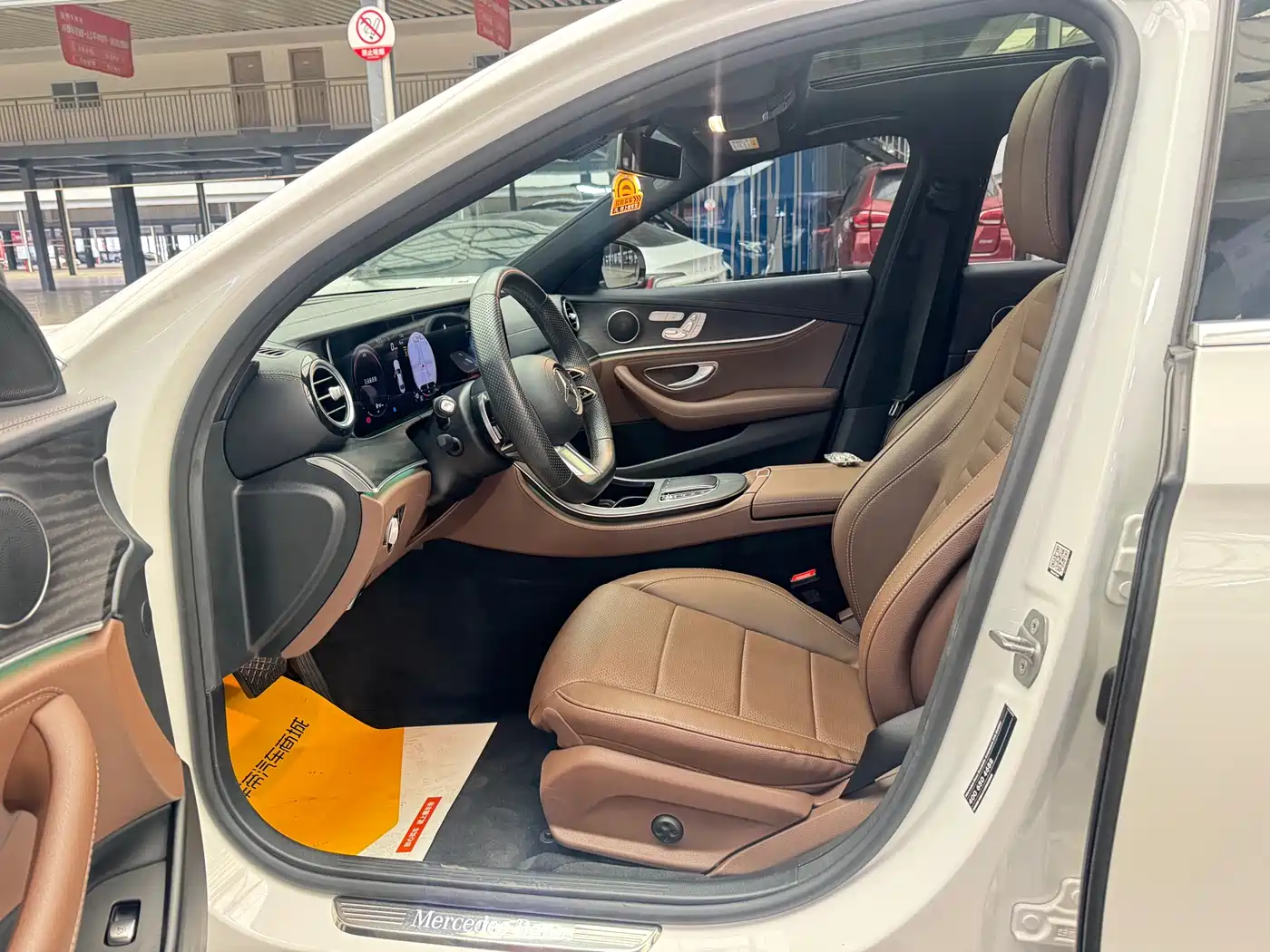 Mercedes-Benz E-Class 2023 E 300 L Sport Fashion фото 4