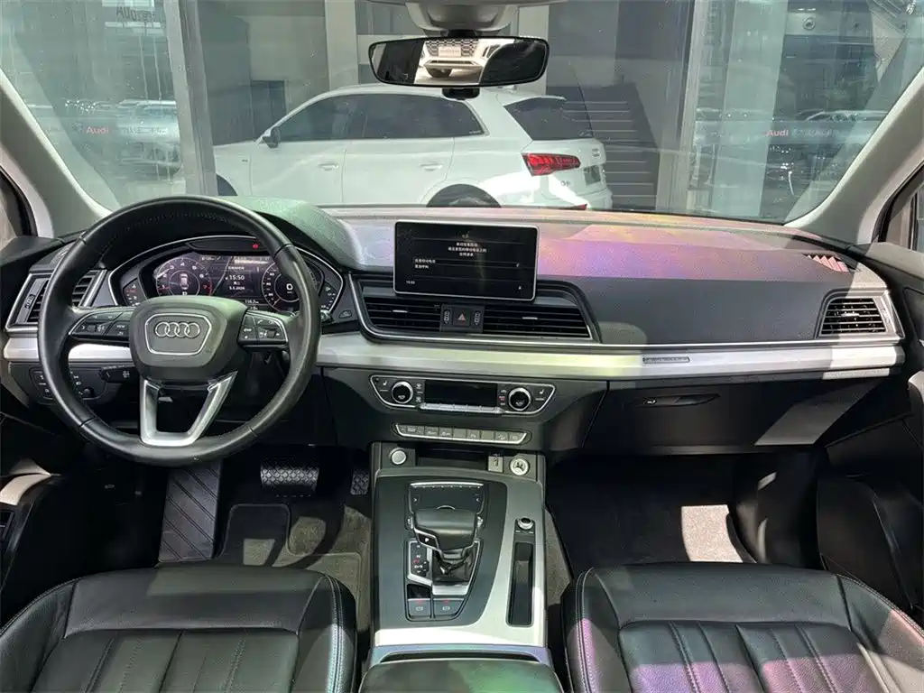 Audi Q5L 2020 Facelift 40 TFSI Honor Fashion фото 6