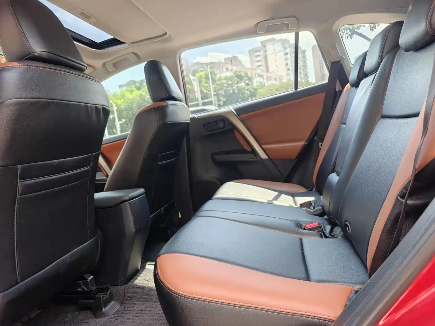 Toyota RAV4 Rongfang 2015 2.0L CVT 2WD Trend Edition фото 7