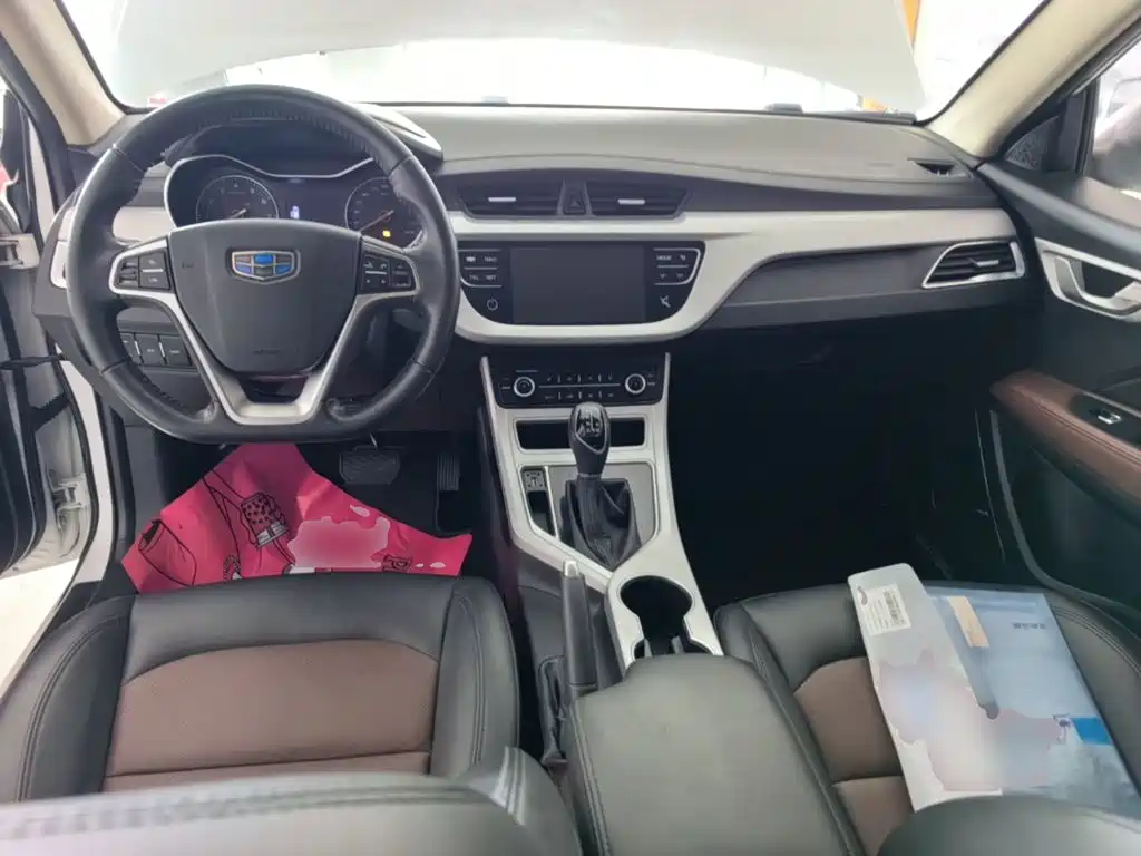 Фото 10 - Geely Vision