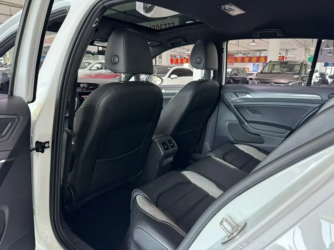 Volkswagen Golf 2019 280TSI DSG R-Line China VI фото 8