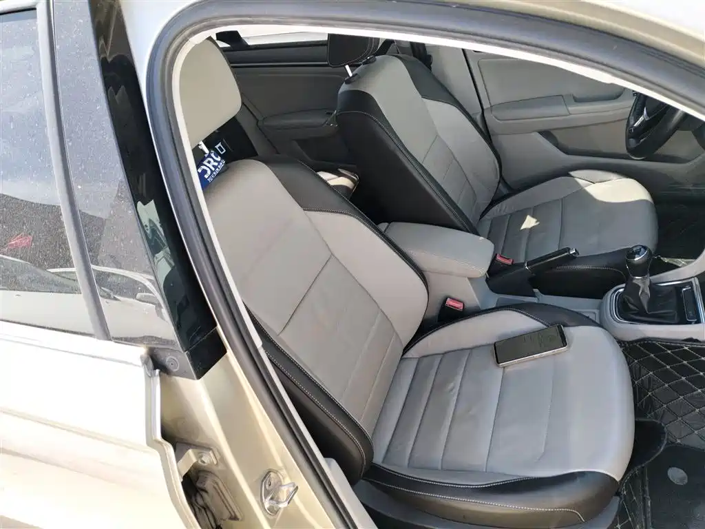 Volkswagen Bora 2016 Model 1.6L Manual Comfort фото 20
