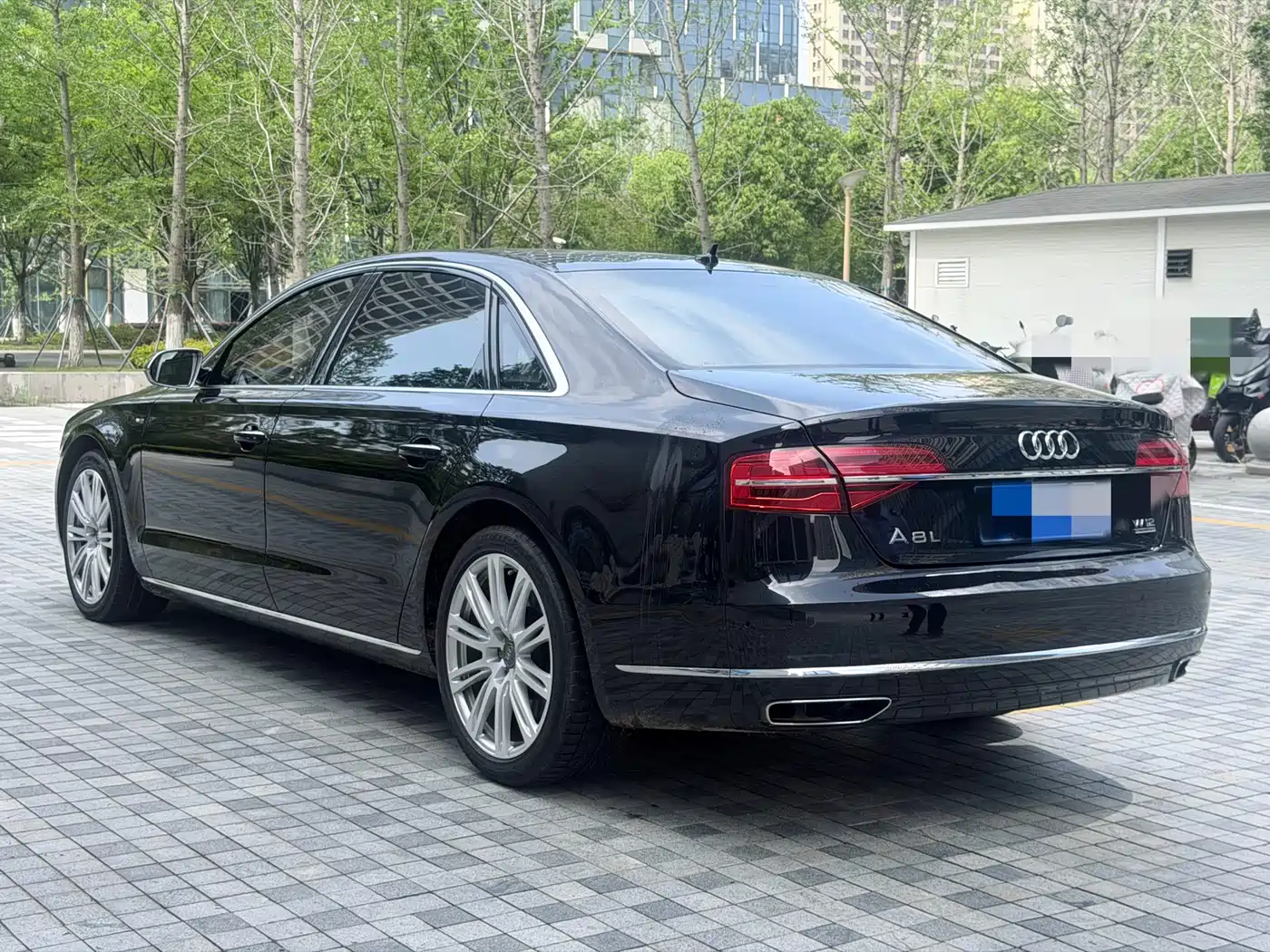 Audi A8 2014 A8L 6.3 FSI W12 quattro Flagship фото 34