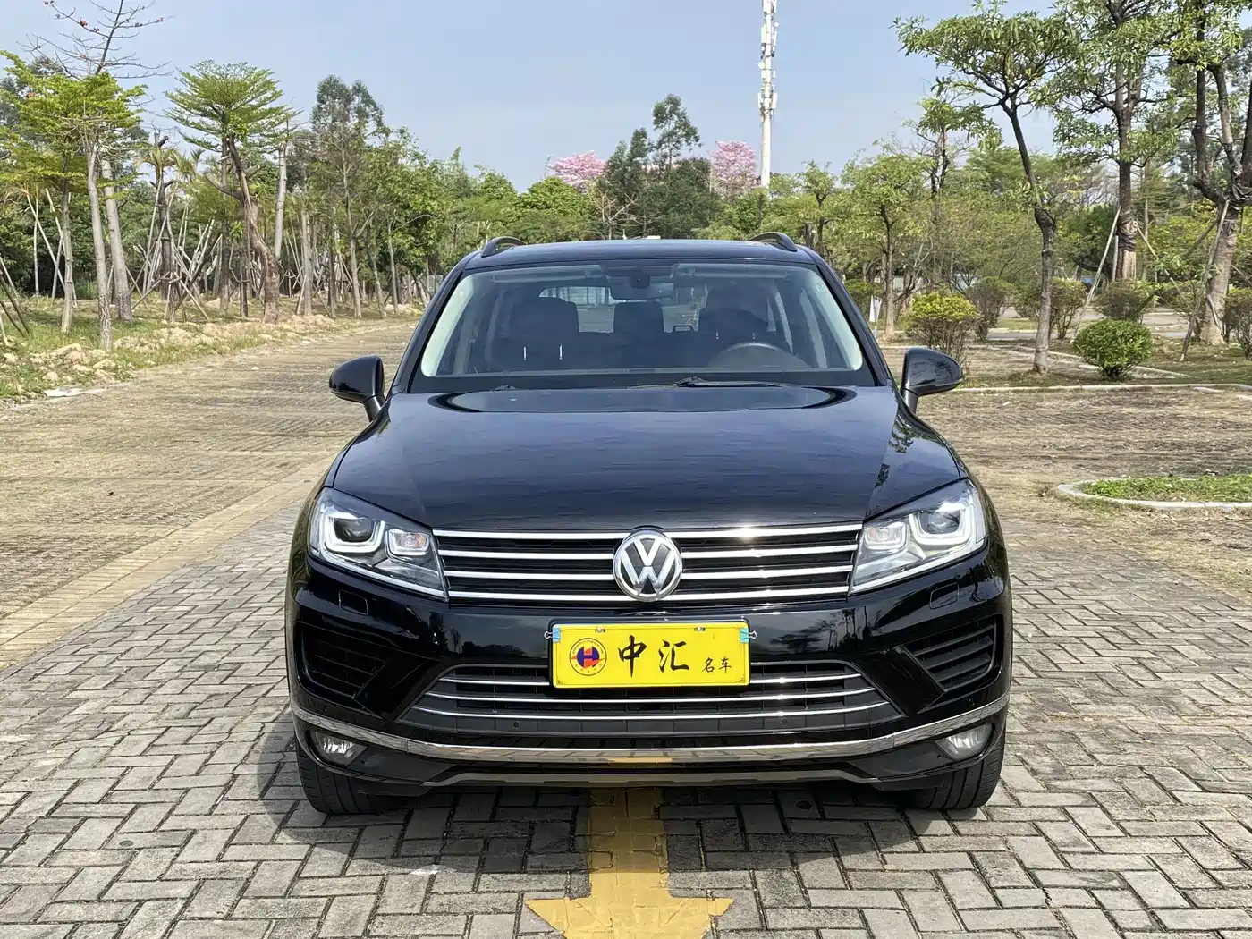Volkswagen Touareg 2017 3.0TSI Explorer Edition фото 2
