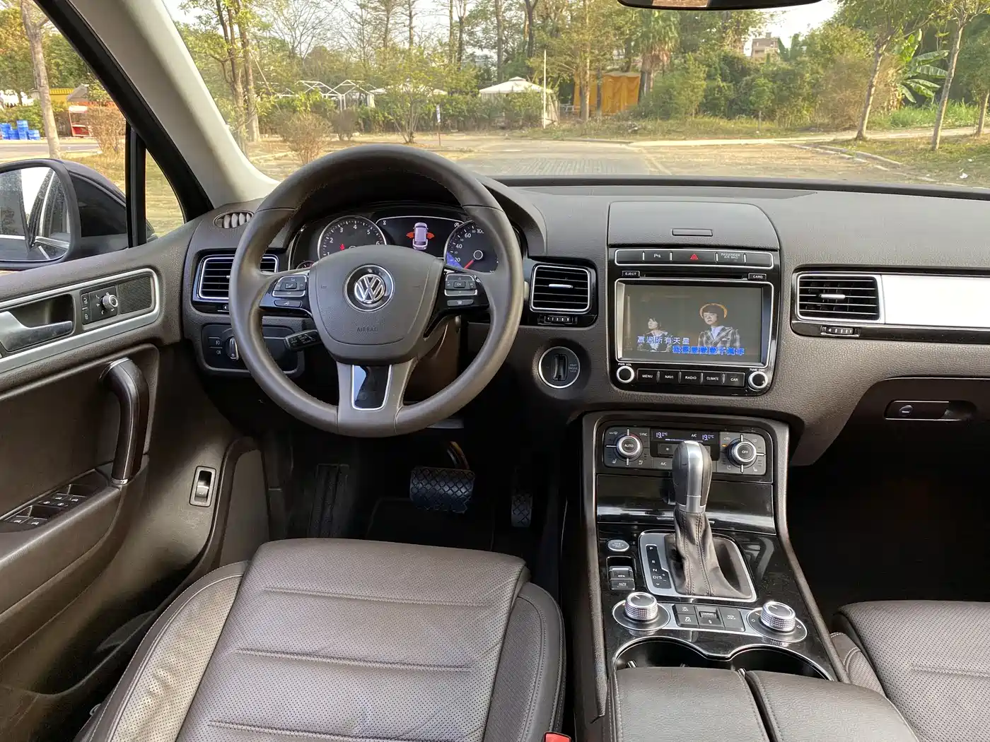 Volkswagen Touareg 2017 3.0TSI Explorer Edition фото 11