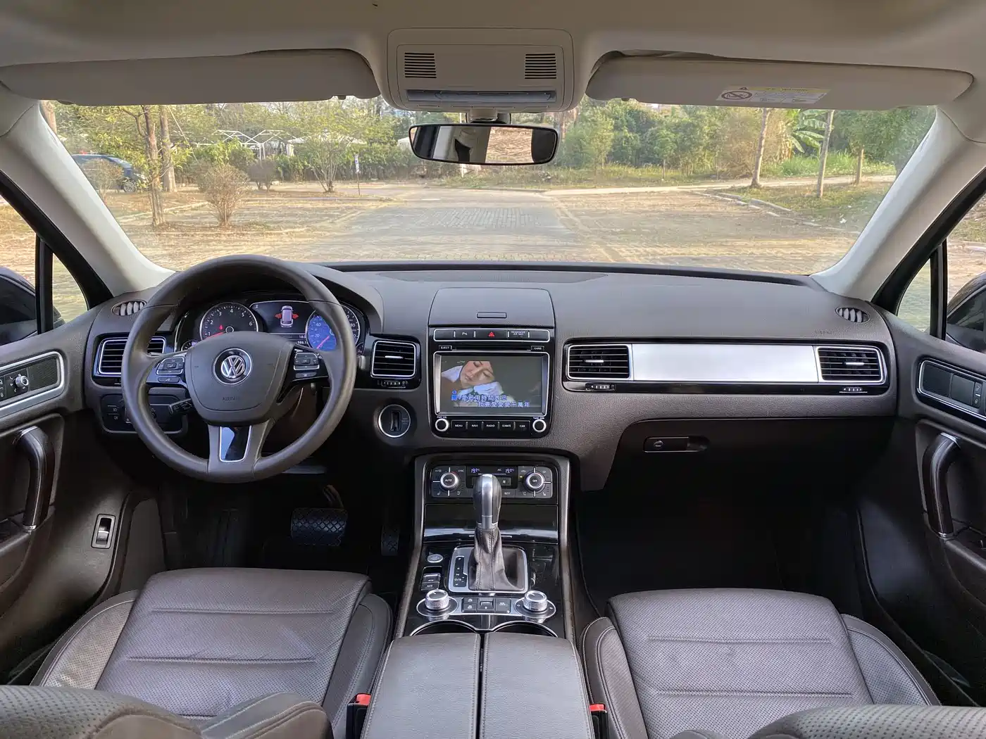 Volkswagen Touareg 2017 3.0TSI Explorer Edition фото 4