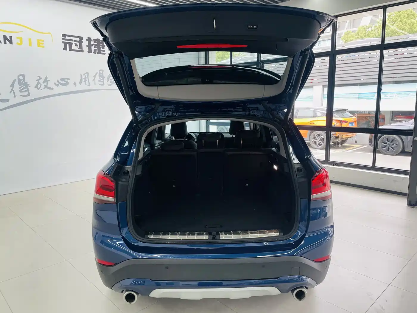 BMW X1 2021 xDrive25Li Exclusive фото 14