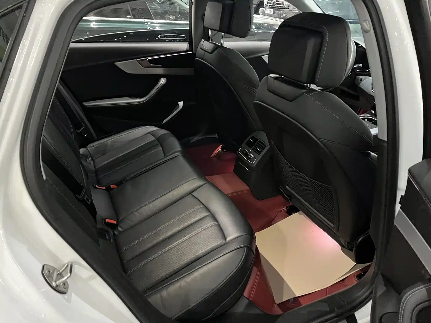 Audi A4L 2022 40 TFSI Luxury Dynamic фото 8