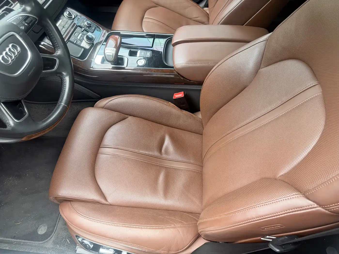 Audi A8 2014 A8L 6.3 FSI W12 quattro Flagship фото 29