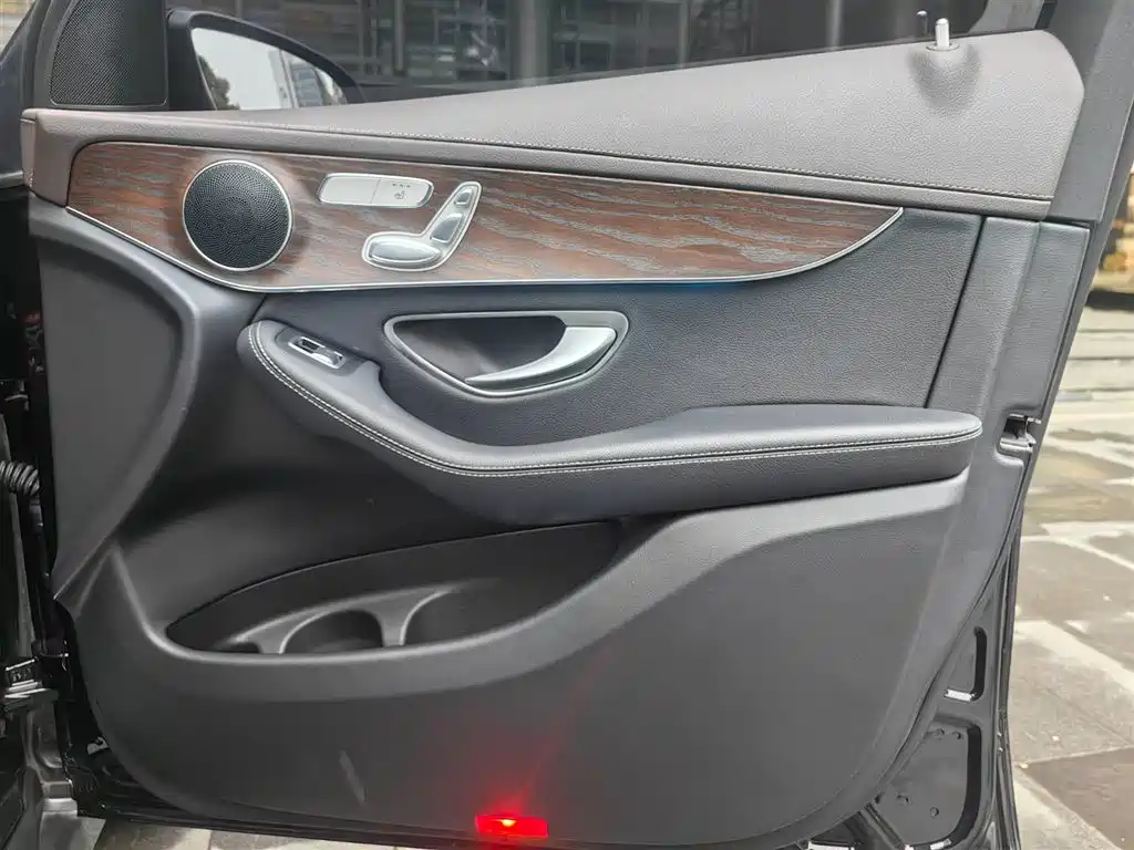 Mercedes-Benz GLC 2022 Model GLC 260 L 4MATIC Luxury Edition фото 15
