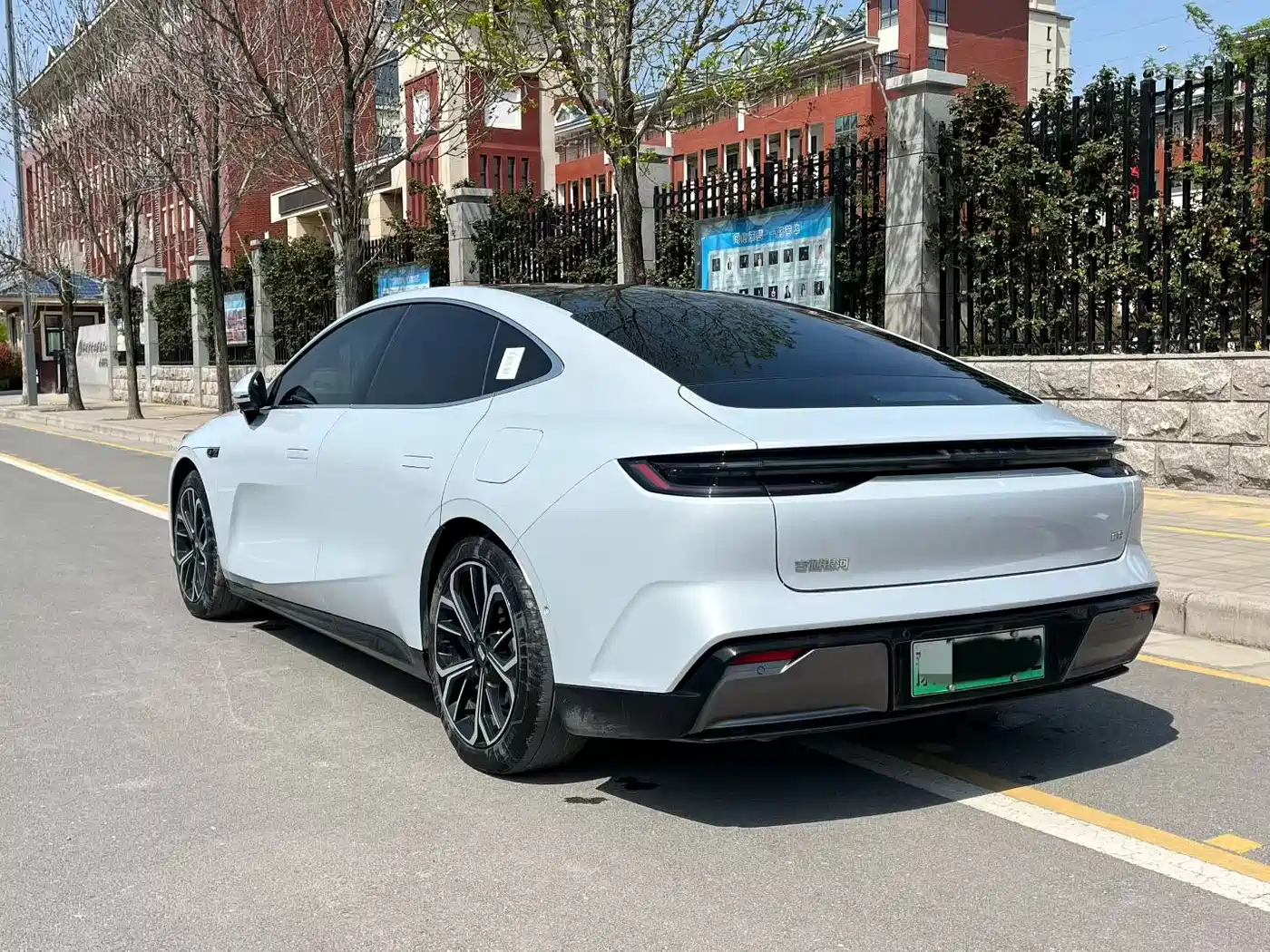 GEELY GALAXY GALAXY E8