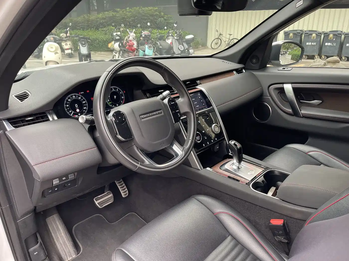 LAND ROVER DISCOVER NEW ENERGY SOURCES FOR SPORTS